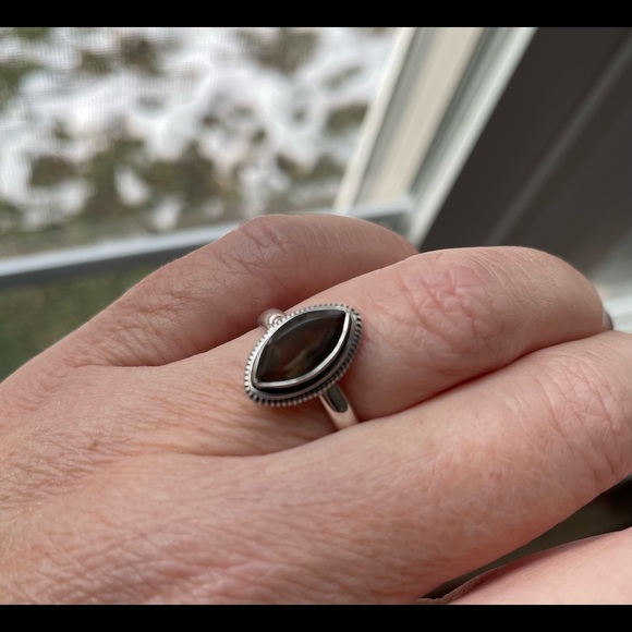 Quartz Gemstone Ring in Sterling Silver - Picture 2 of 9